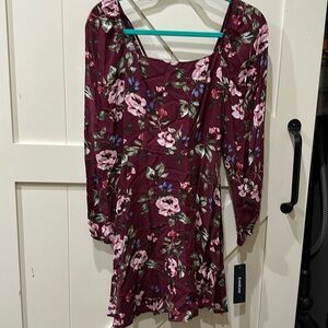 NWT Bebe floral flirty dress. Size small